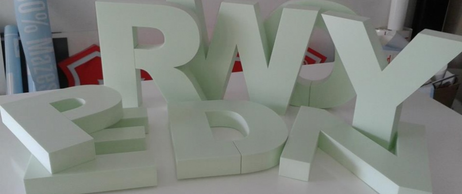 Wycinanie grafik ze styroduru